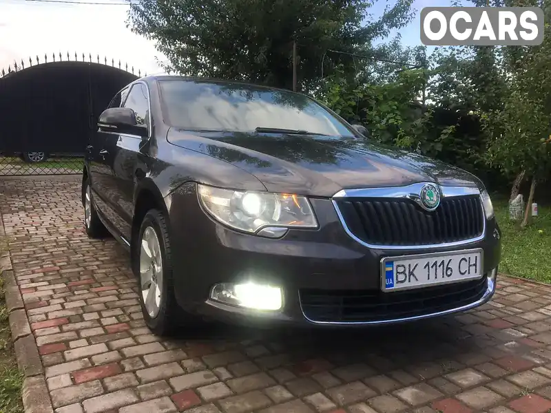 Ліфтбек Skoda Superb 2011 2 л. Автомат обл. Рівненська, Рівне - Фото 1/21