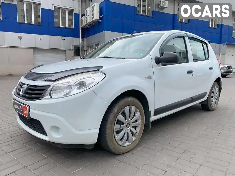 Хэтчбек Dacia Sandero 2010 1.4 л. Ручная / Механика обл. Одесская, Одесса - Фото 1/18