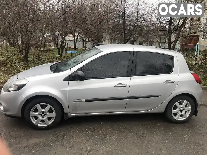 Хэтчбек Renault Clio 2010 1.46 л. Типтроник обл. Черкасская, Умань - Фото 1/8