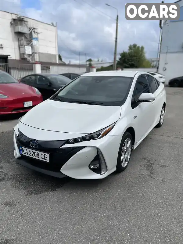 Хетчбек Toyota Prius 2017 1.8 л. Автомат обл. Київська, Київ - Фото 1/20