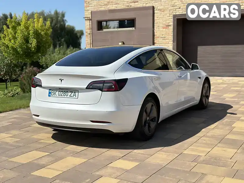 Седан Tesla Model 3 2019 null_content л. Автомат обл. Ровенская, Ровно - Фото 1/20