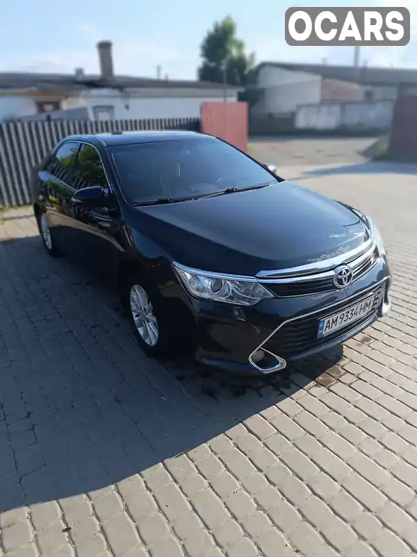 Седан Toyota Camry 2016 2.49 л. Автомат обл. Ровенская, Рокитное - Фото 1/10