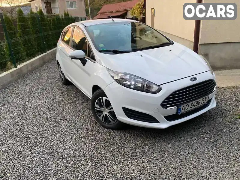 Хэтчбек Ford Fiesta 2013 1.3 л. Ручная / Механика обл. Закарпатская, Виноградов - Фото 1/8