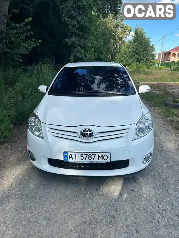 Хэтчбек Toyota Auris 2011 1.6 л. Автомат обл. Киевская, Бровары - Фото 1/9