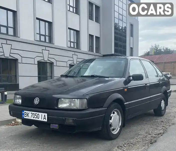 Седан Volkswagen Passat 1991 1.78 л. Ручна / Механіка обл. Рівненська, Рівне - Фото 1/10