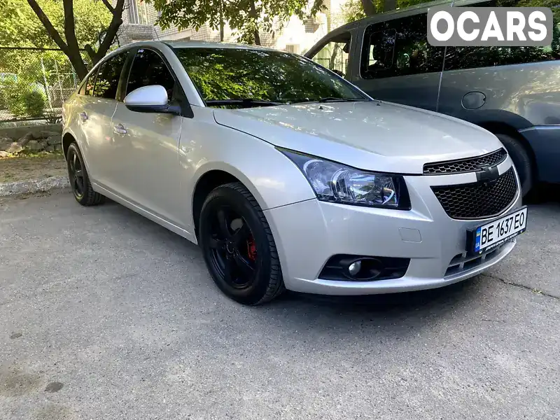 Седан Chevrolet Cruze 2011 1.6 л. Ручна / Механіка обл. Миколаївська, Южноукраїнськ - Фото 1/15