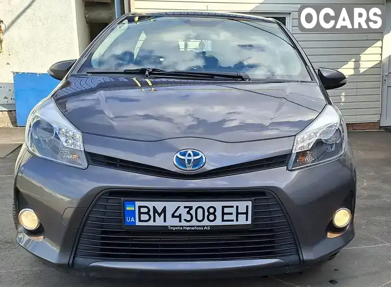 Хэтчбек Toyota Yaris 2013 1.5 л. Вариатор обл. Сумская, Сумы - Фото 1/9