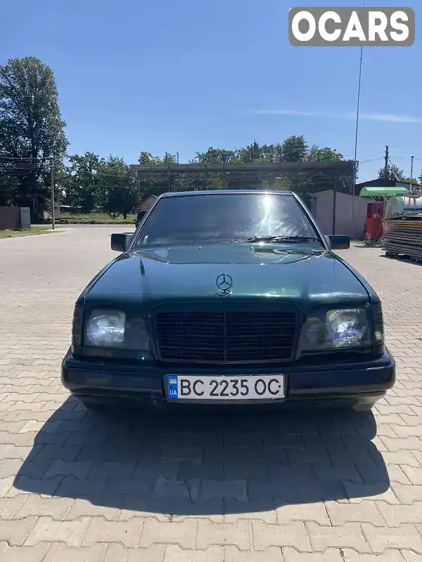 Седан Mercedes-Benz E-Class 1986 2 л. Ручная / Механика обл. Черновицкая, Черновцы - Фото 1/8