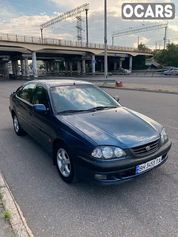 Лифтбек Toyota Avensis 1999 1.6 л. Ручная / Механика обл. Одесская, Одесса - Фото 1/21