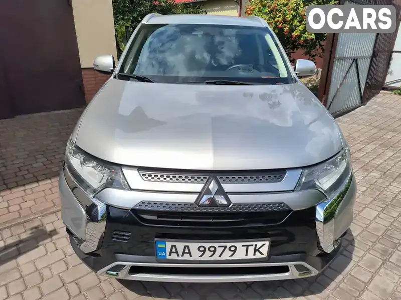 Внедорожник / Кроссовер Mitsubishi Outlander 2020 2.36 л. Вариатор обл. Киевская, Киев - Фото 1/21