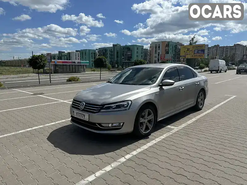 Седан Volkswagen Passat 2012 2.5 л. Автомат обл. Київська, Київ - Фото 1/21