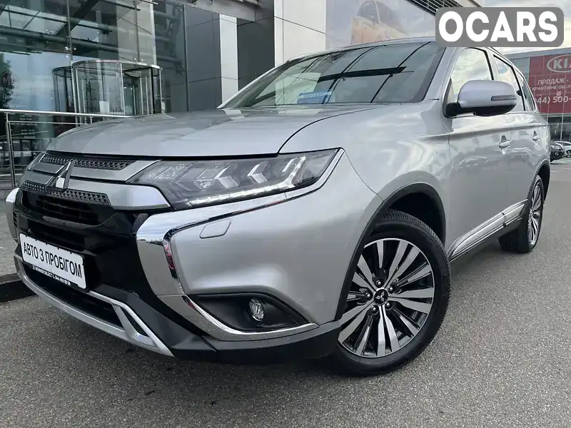 Внедорожник / Кроссовер Mitsubishi Outlander 2021 2.36 л. Вариатор обл. Киевская, Киев - Фото 1/21