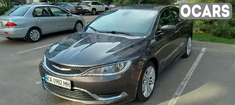 Седан Chrysler 200 2015 2.36 л. Автомат обл. Київська, Київ - Фото 1/21