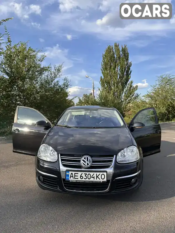 Седан Volkswagen Jetta 2006 1.6 л. Ручна / Механіка обл. Дніпропетровська, Кривий Ріг - Фото 1/13