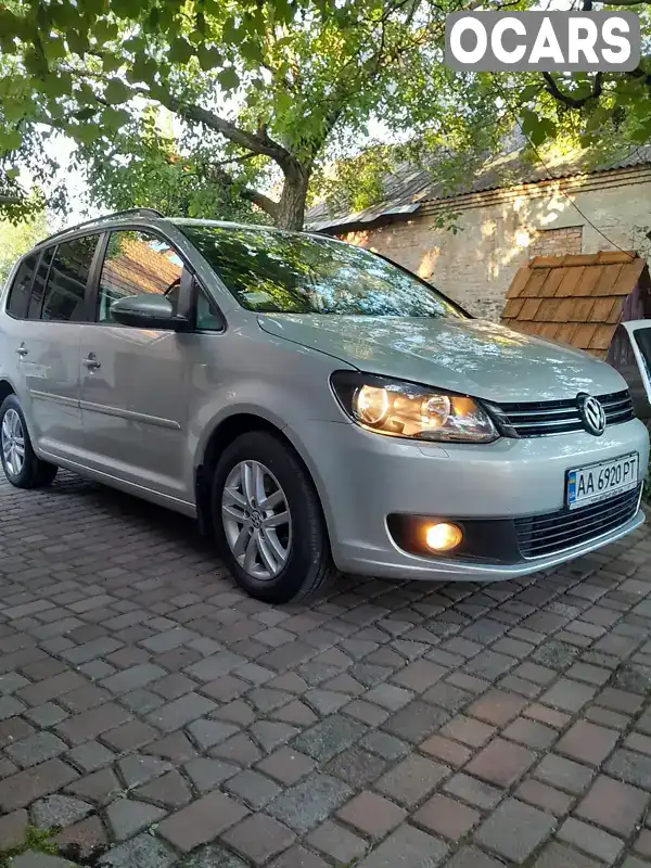 Минивэн Volkswagen Touran 2013 1.97 л. Автомат обл. Киевская, Киев - Фото 1/20