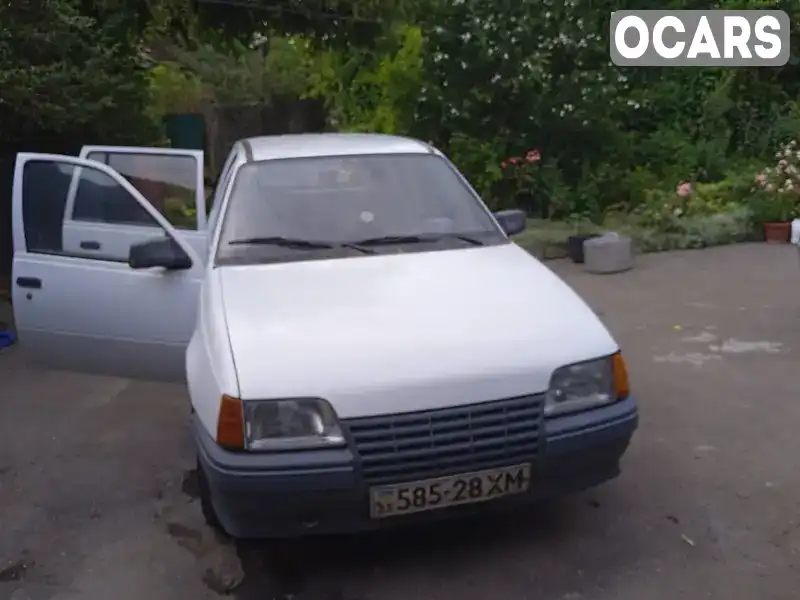 Универсал Opel Kadett 1988 1.3 л. Ручная / Механика обл. Хмельницкая, Хмельницкий - Фото 1/16