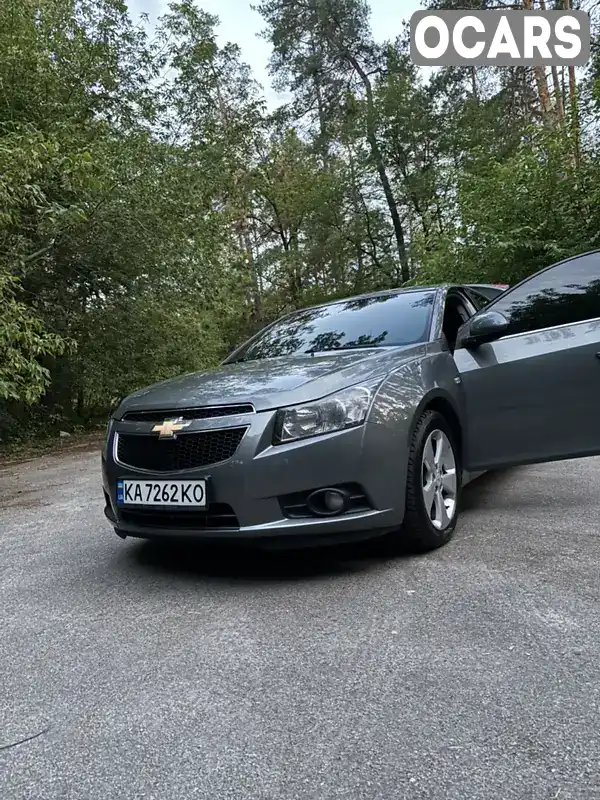 Седан Chevrolet Cruze 2011 1.8 л. Автомат обл. Київська, Київ - Фото 1/21