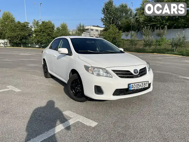 Седан Toyota Corolla 2011 1.3 л. обл. Закарпатская, Ужгород - Фото 1/21