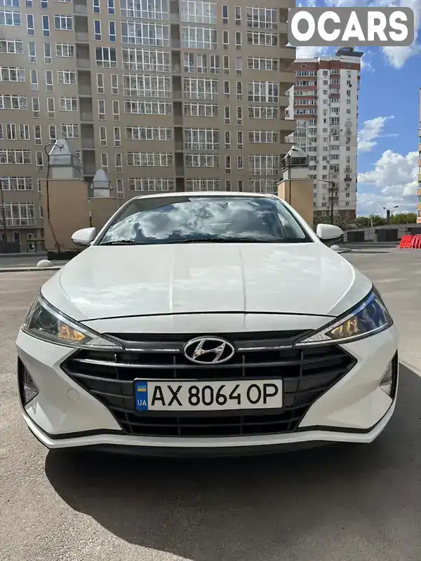 Седан Hyundai Elantra 2019 2 л. Автомат обл. Харьковская, Харьков - Фото 1/9