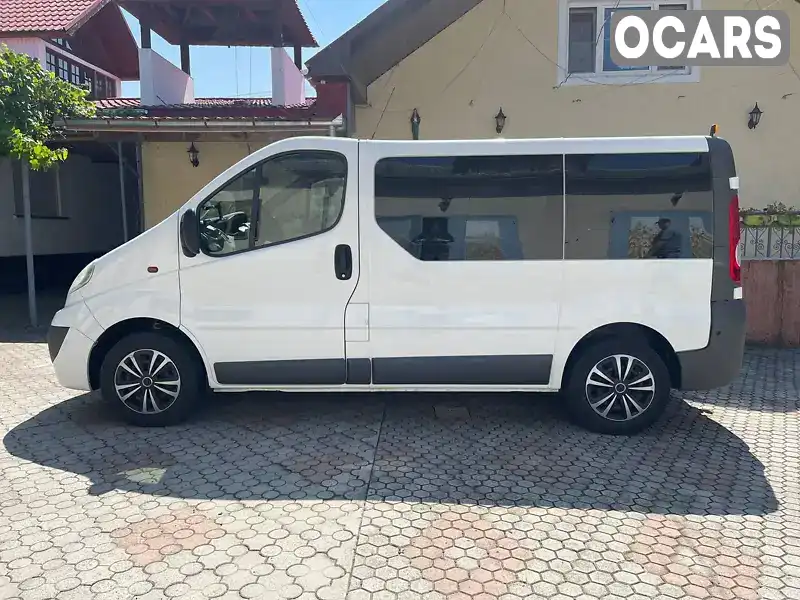 Мінівен Opel Vivaro 2013 2 л. Ручна / Механіка обл. Закарпатська, Мукачево - Фото 1/17