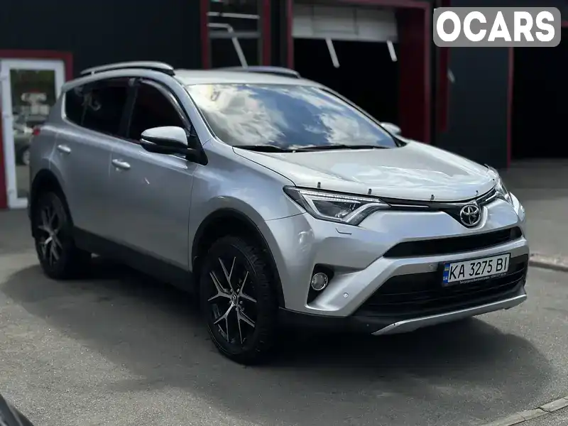 Внедорожник / Кроссовер Toyota RAV4 2016 2.23 л. Типтроник обл. Киевская, Киев - Фото 1/21