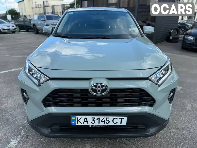 Внедорожник / Кроссовер Toyota RAV4 2021 2 л. Автомат обл. Киевская, Киев - Фото 1/21