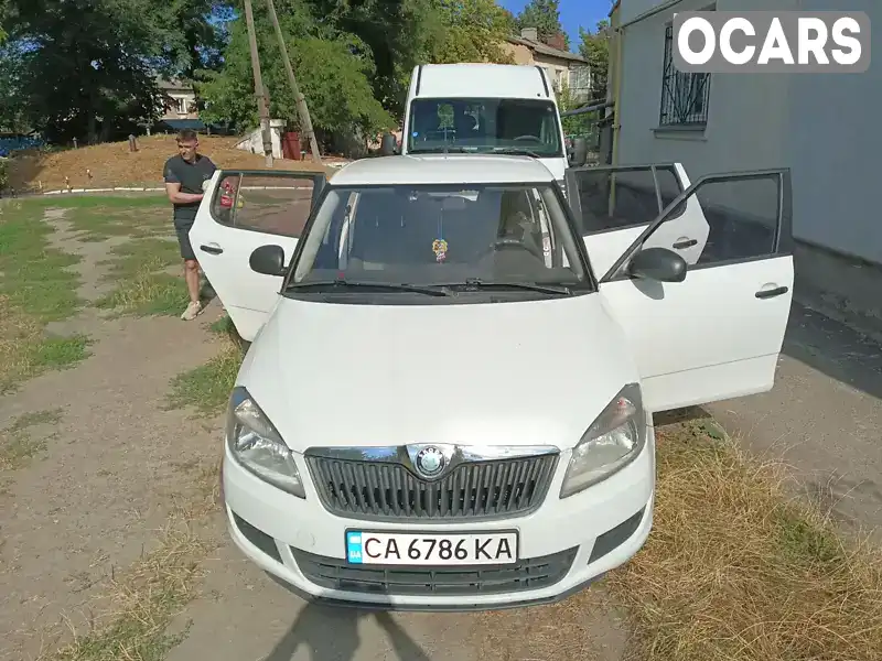 Хэтчбек Skoda Fabia 2012 1.2 л. Ручная / Механика обл. Черкасская, Смела - Фото 1/9