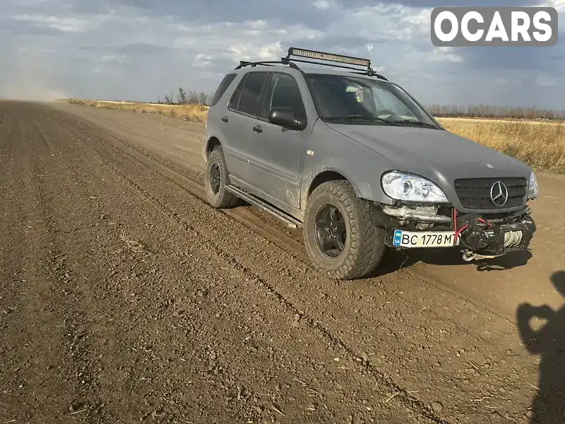 Внедорожник / Кроссовер Mercedes-Benz M-Class 2001 2.69 л. Автомат обл. Херсонская, Великая Александровка - Фото 1/12