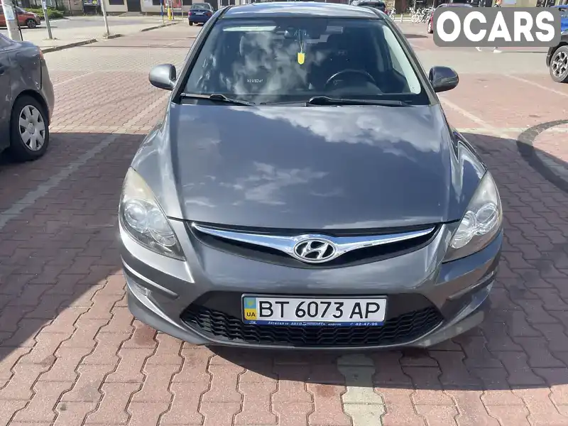 Хэтчбек Hyundai i30 2010 1.59 л. Автомат обл. Черновицкая, Черновцы - Фото 1/14