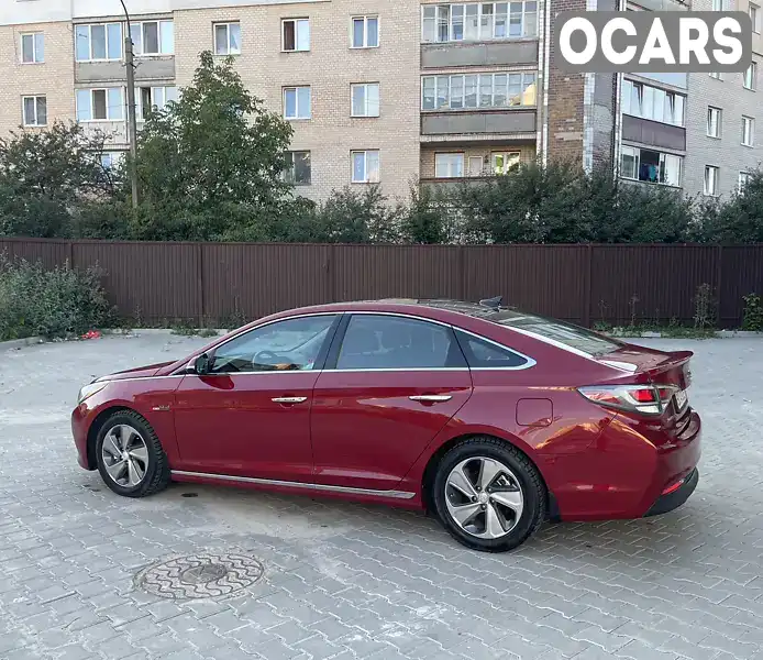 Седан Hyundai Sonata 2015 2 л. Автомат обл. Тернопольская, Тернополь - Фото 1/21