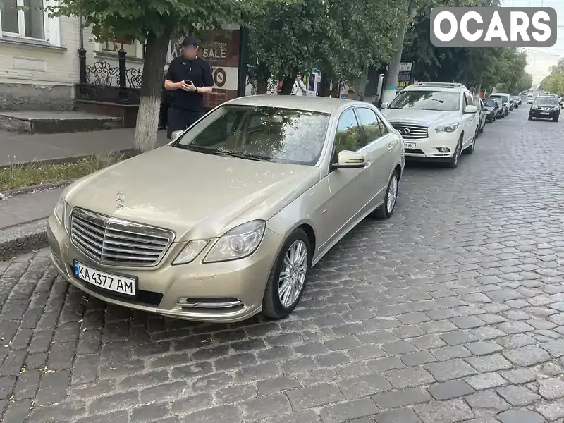 Седан Mercedes-Benz E-Class 2011 2.14 л. Автомат обл. Київська, Київ - Фото 1/21