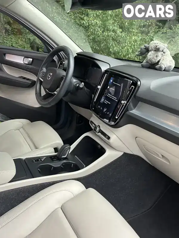 Внедорожник / Кроссовер Volvo XC40 2020 1.97 л. Автомат обл. Житомирская, Житомир - Фото 1/10