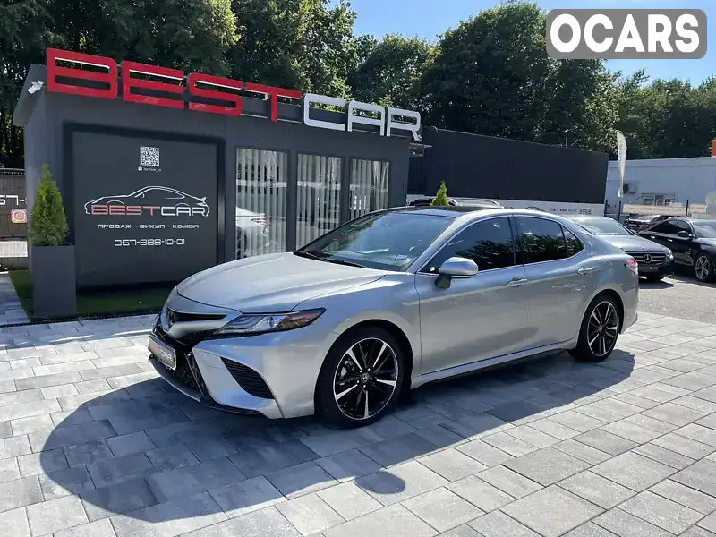 Седан Toyota Camry 2020 2.49 л. обл. Вінницька, Вінниця - Фото 1/21