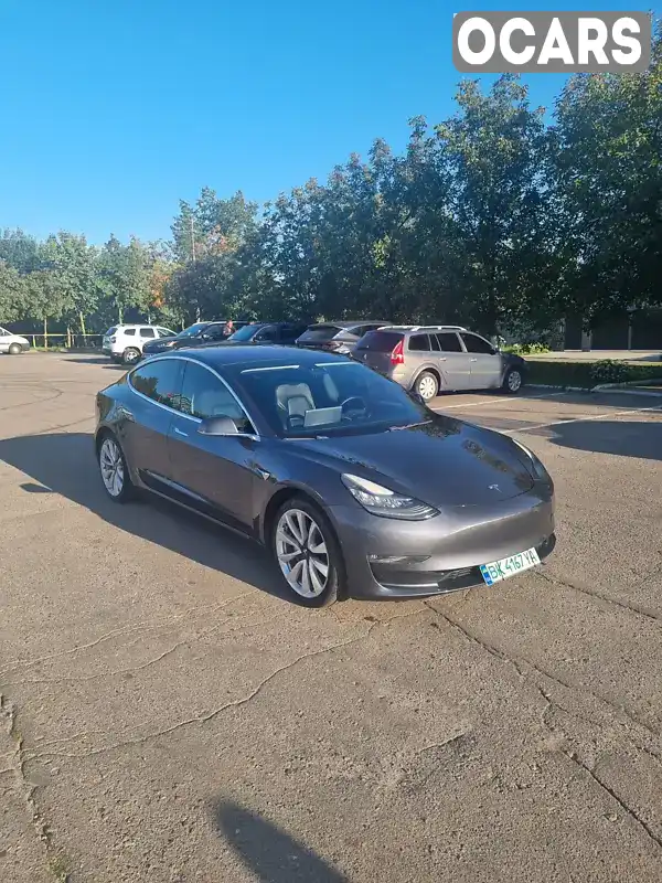 Седан Tesla Model 3 2018 null_content л. Робот обл. Ровенская, Ровно - Фото 1/20