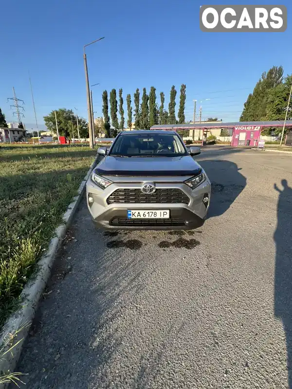 Позашляховик / Кросовер Toyota RAV4 2020 1.99 л. Ручна / Механіка обл. Київська, Київ - Фото 1/11