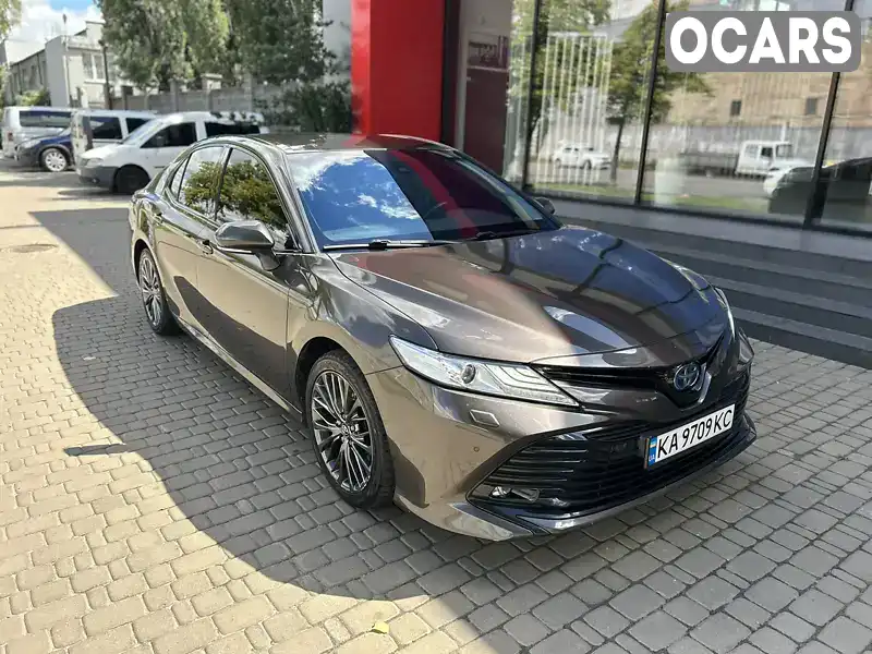 Седан Toyota Camry 2020 2.49 л. Автомат обл. Київська, Київ - Фото 1/21