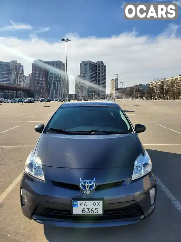 Хетчбек Toyota Prius 2013 1.8 л. Автомат обл. Дніпропетровська, Дніпро (Дніпропетровськ) - Фото 1/3