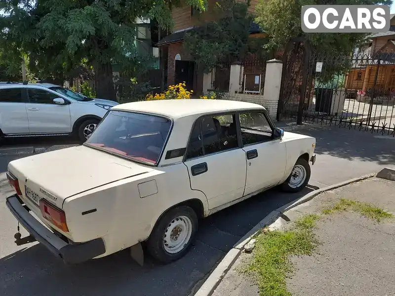 Седан ВАЗ / Lada 2105 1987 null_content л. Ручная / Механика обл. Днепропетровская, Днепр (Днепропетровск) - Фото 1/7