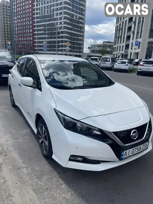 Хэтчбек Nissan Leaf 2018 null_content л. Типтроник обл. Киевская, Киев - Фото 1/16