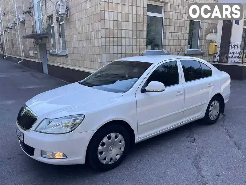 Ліфтбек Skoda Octavia 2011 1.6 л. Ручна / Механіка обл. Сумська, Ромни - Фото 1/21