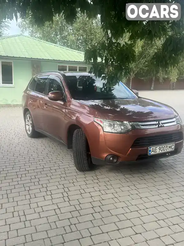 Внедорожник / Кроссовер Mitsubishi Outlander 2013 3 л. Автомат обл. Днепропетровская, Днепр (Днепропетровск) - Фото 1/7