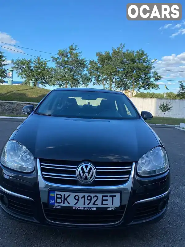 Седан Volkswagen Jetta 2008 1.6 л. Ручная / Механика обл. Ровенская, Вараш (Кузнецовск) - Фото 1/21