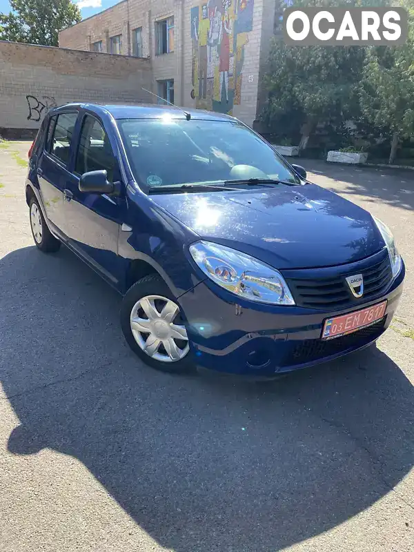 Хэтчбек Dacia Sandero 2009 1.4 л. Ручная / Механика обл. Черниговская, Нежин - Фото 1/21