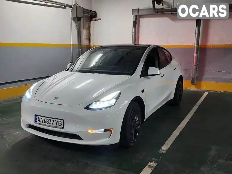 Позашляховик / Кросовер Tesla Model Y 2022 null_content л. обл. Київська, Київ - Фото 1/8