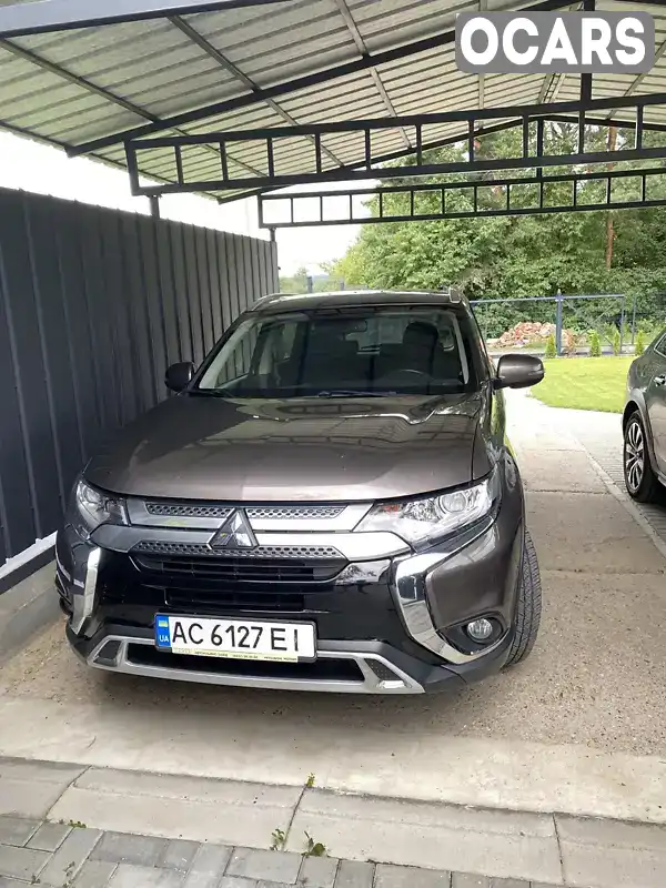 Позашляховик / Кросовер Mitsubishi Outlander 2018 2 л. Автомат обл. Волинська, Луцьк - Фото 1/21