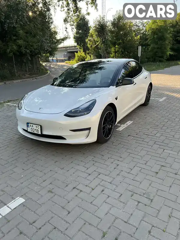 Седан Tesla Model 3 2021 null_content л. обл. Київська, Київ - Фото 1/12