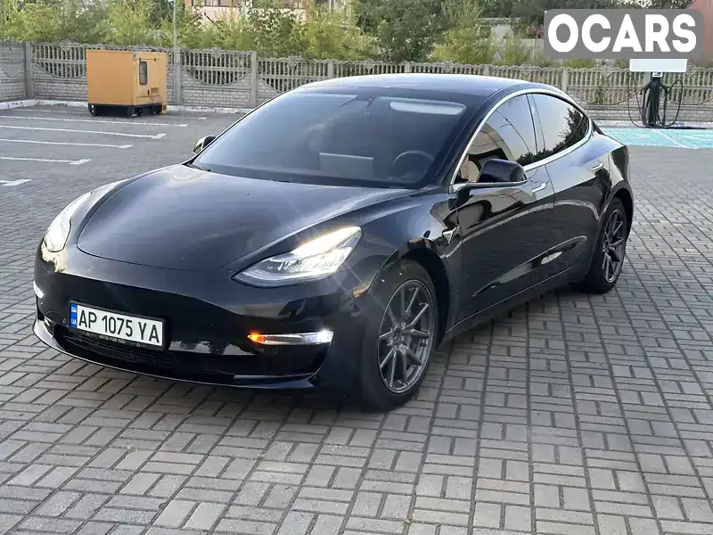 Седан Tesla Model 3 2020 null_content л. обл. Запорожская, Запорожье - Фото 1/10