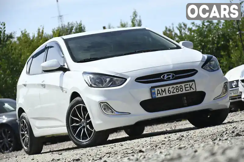 Хетчбек Hyundai Accent 2016 1.6 л. Автомат обл. Львівська, Буськ - Фото 1/21