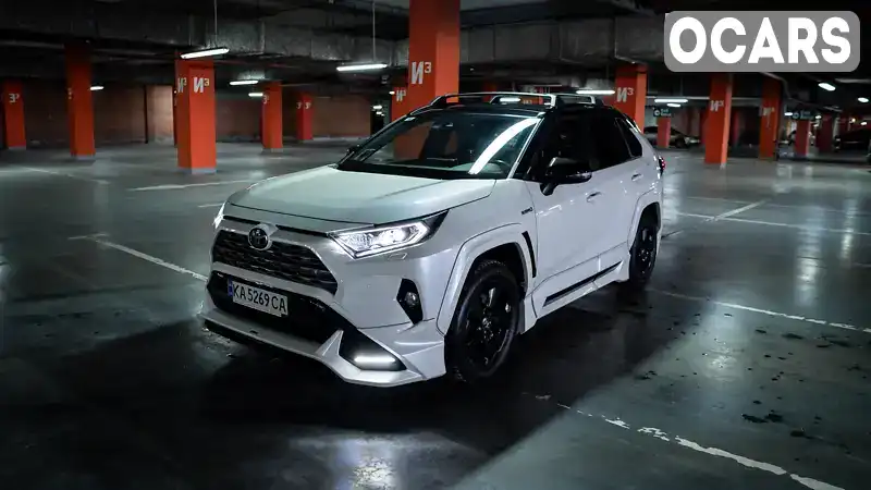 Позашляховик / Кросовер Toyota RAV4 2020 2.49 л. Варіатор обл. Львівська, Львів - Фото 1/21