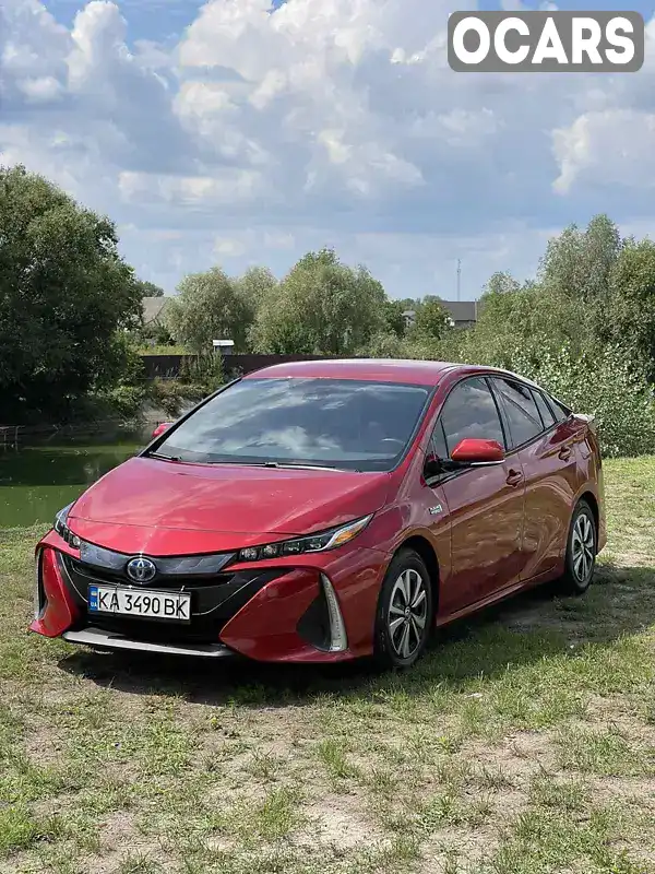 Хэтчбек Toyota Prius 2018 1.8 л. Вариатор обл. Киевская, Киев - Фото 1/17